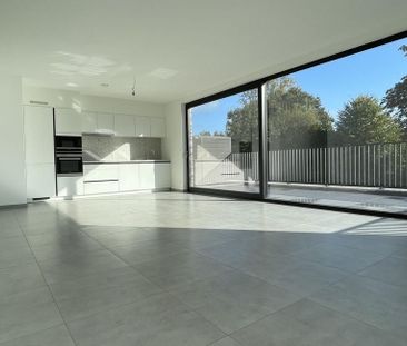 Appartement te huur in Nieuwerkerken voor € 1.150 met 2 slaapkamers - Photo 1