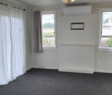 Well-Presented 3-Bedroom Classic with Big Backyard - Photo 4