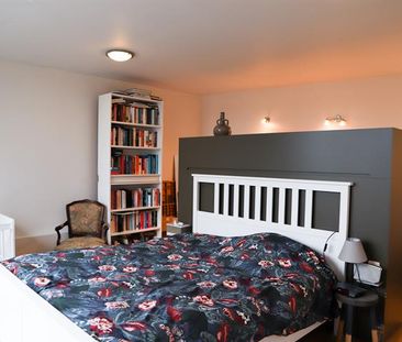 Ruim duplexappartement met 2 slaapkamers - Photo 2