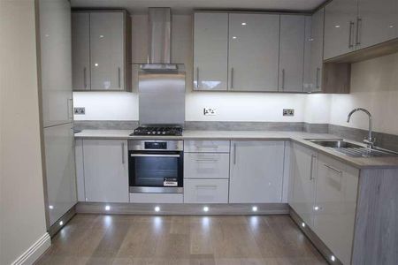 Trevithick, Windsor Road, Slough, SL1 - Photo 2