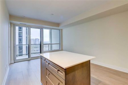 For Lease - 9075 Jane Street Unit# 1110, Vaughan, Ontario - Photo 4