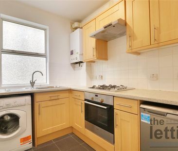 Hazelwood Lane, Palmers Green, London N13, N13 5HB - Photo 3