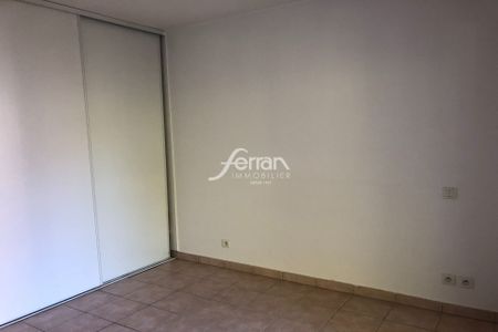 Location Appartement 2 pièces 42m² DRAGUIGNAN 83300 - Photo 5