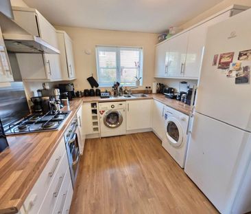 Cadet Close, NEW STOKE VILLAGE, Coventry, CV3 - Photo 5
