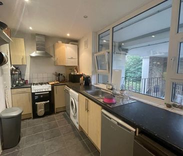 Room in a Shared House, Ashchurch Terrace, W12 - Photo 2