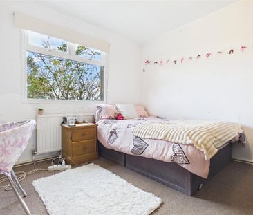 5 bedroom semi-detached house to rent - Photo 3