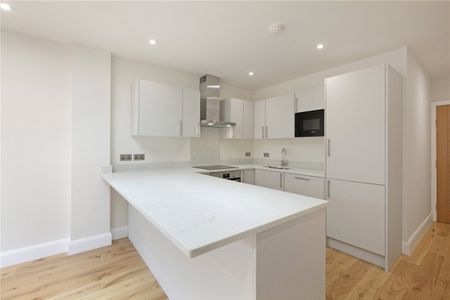 Church Street, EN2, Enfield - Photo 2