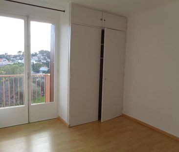 Location Appartement 4 pièces 76m² DRAGUIGNAN 83300 - Photo 3