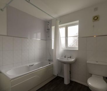 3 bedroom end of terrace house to rent - Photo 6