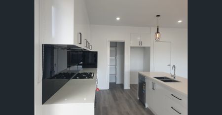 Low Maintenance Luxury - Photo 5