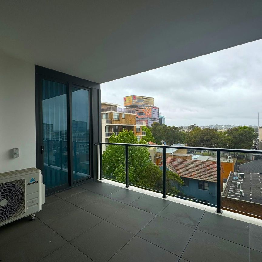 AS NEW ULTRA MODERN APARTMENT - Photo 1