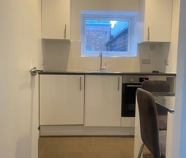 1 Bed Flat, Church Road, NW4 - Photo 6