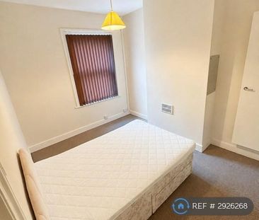 4 bedroom terraced house to rent - Photo 5