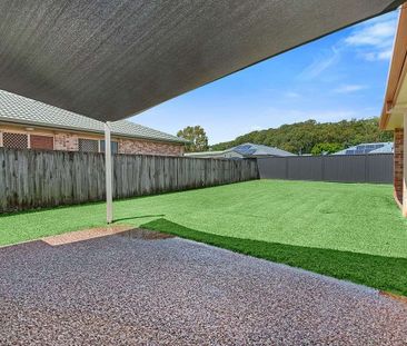 Spacious Currumbin Waters Home - Rent increase Aug 2026 - Photo 4
