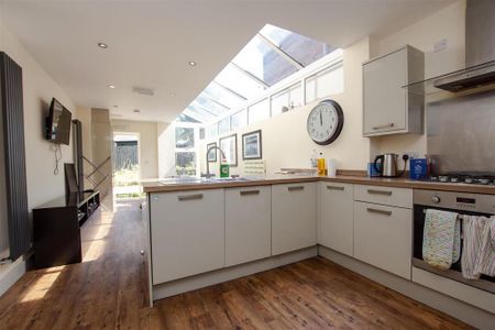 6 bedroom house to rent - Photo 4