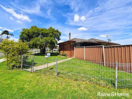 1 Kitson Place, Minto, NSW 2566 - Photo 3