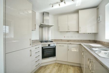 2 bedroom flat to rent - Photo 5
