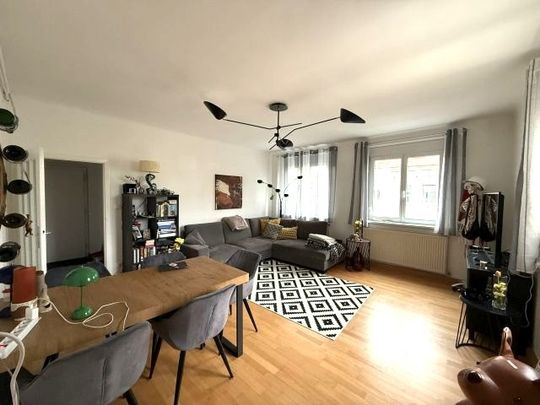 HELLE 2-ZIMMER WOHNUNG MIT BALKON UND PARKMÖGLICHKEIT - Photo 1