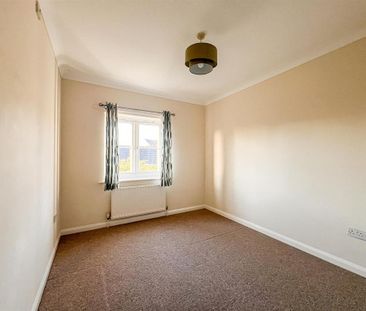 3 bedroom semi-detached house to rent - Photo 6