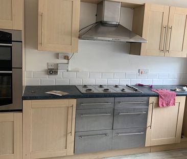 Room in a Shared House, Queens Road, E13 - Photo 2