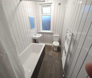 4 bedroom terraced house to rent - Photo 3