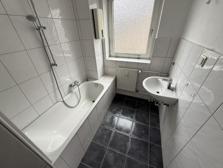 Frisch renovierte 3-Zimmer-Dachgeschosswohnung in ruhiger Lage von Gelsenkirchen-Erle | ca. 67 m² - Photo 5