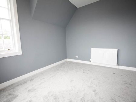 4 bedroom flat to rent - Photo 3