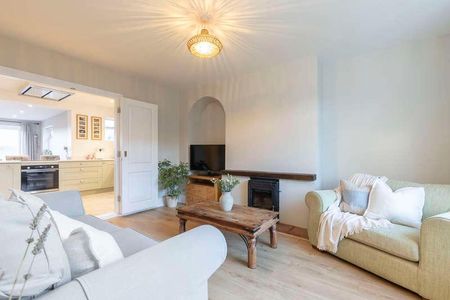 Swindon Lane, Cheltenham, GL50 - Photo 2