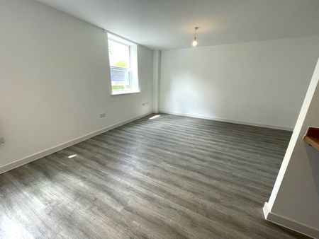 Michael Paul House, Taunton - Photo 5