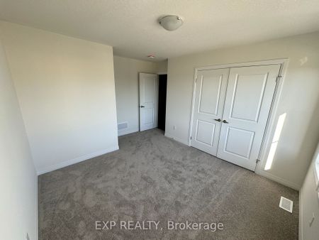 Detached Home For Lease | X8112928 - Photo 4