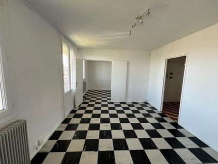 APPARTEMENT T4 A LOUER A ROANNE - HOPITAL - Photo 5