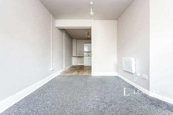 2 bedroom apartment to rent Duncombe Street, Bletchley, Milton Keynes, MK2 - Photo 1