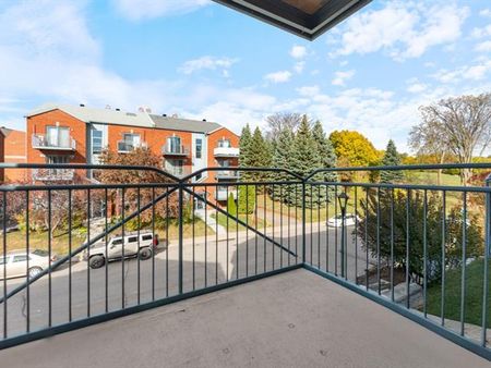 664 36e Avenue - Photo 3