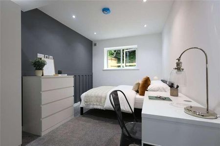 Wavell Way, Winchester, Hampshire, SO22 - Photo 3