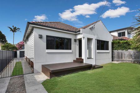 14 Hooper St, New Lambton NSW 2305 - House For Rent | Domain - Photo 2