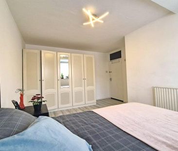 4 bedroom flat share to rent - Photo 4