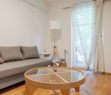 Einziehen & wohlfühlen: Voll möblierte 2-Zimmer-Wohnung mit Balkon,... - Photo 1