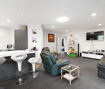 Set back from the road for added privacy, this well‑positioned, fou... - Photo 3