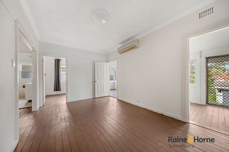 3-Bedroom Home Located in the heart of Hornsby - Photo 2