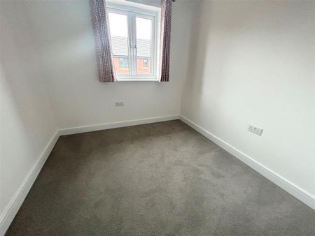 4 bedroom detached house to rent - Photo 5