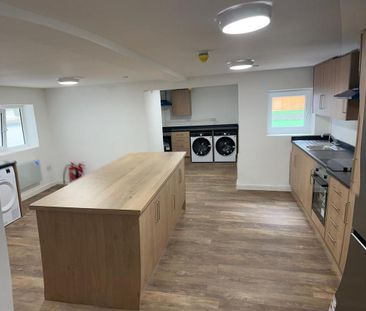 1 bedroom in a house share to rent - Photo 4