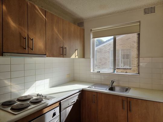 CONVENIENTLY LOCATED 2-BEDROOM UNIT FOR RENT - Photo 1
