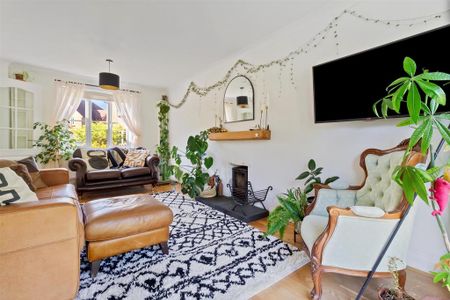 4 bedroom detached house to rent - Photo 3