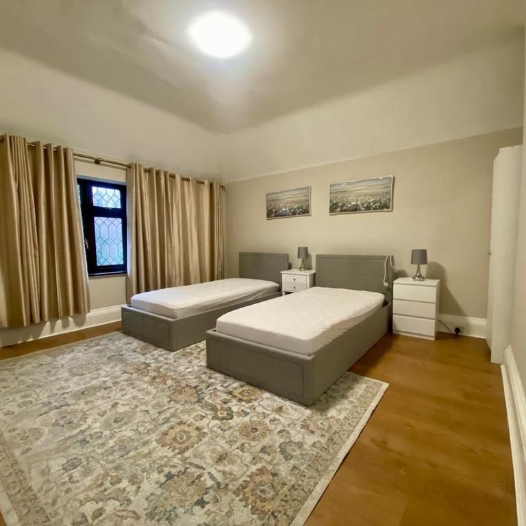 1 bedroom in a house share to rent - Photo 1