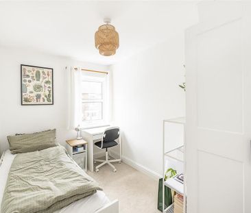 3 bedroom terraced house to rent - Photo 2