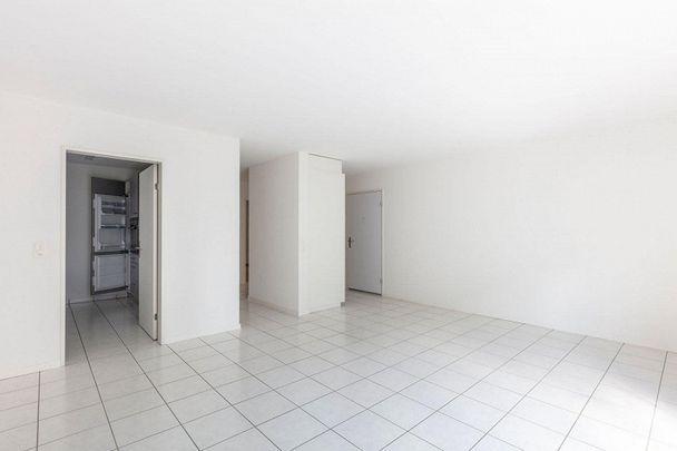 Moderne 3 1/2 - Zimmerwohnung mit verglastem Balkon - Foto 1