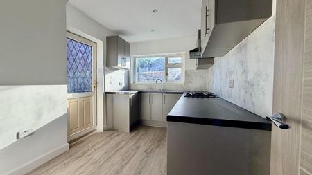 2 bedroom House To Let - Photo 4