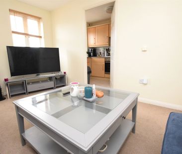 Tallis Court, Kidman Close, Gidea Park, Romford, RM2 - Photo 6