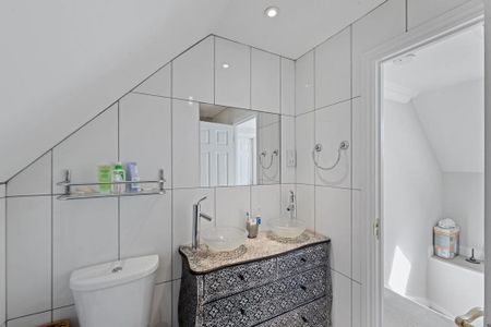 5 bedroom townhouse to rent - Photo 2