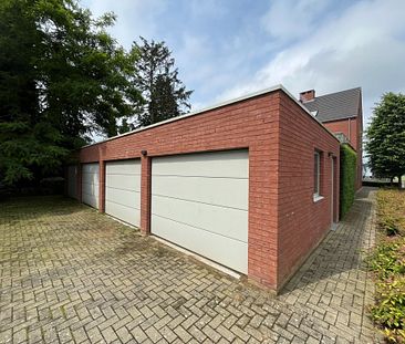 Gelijkvloers appartement met terras en private garage - Photo 2